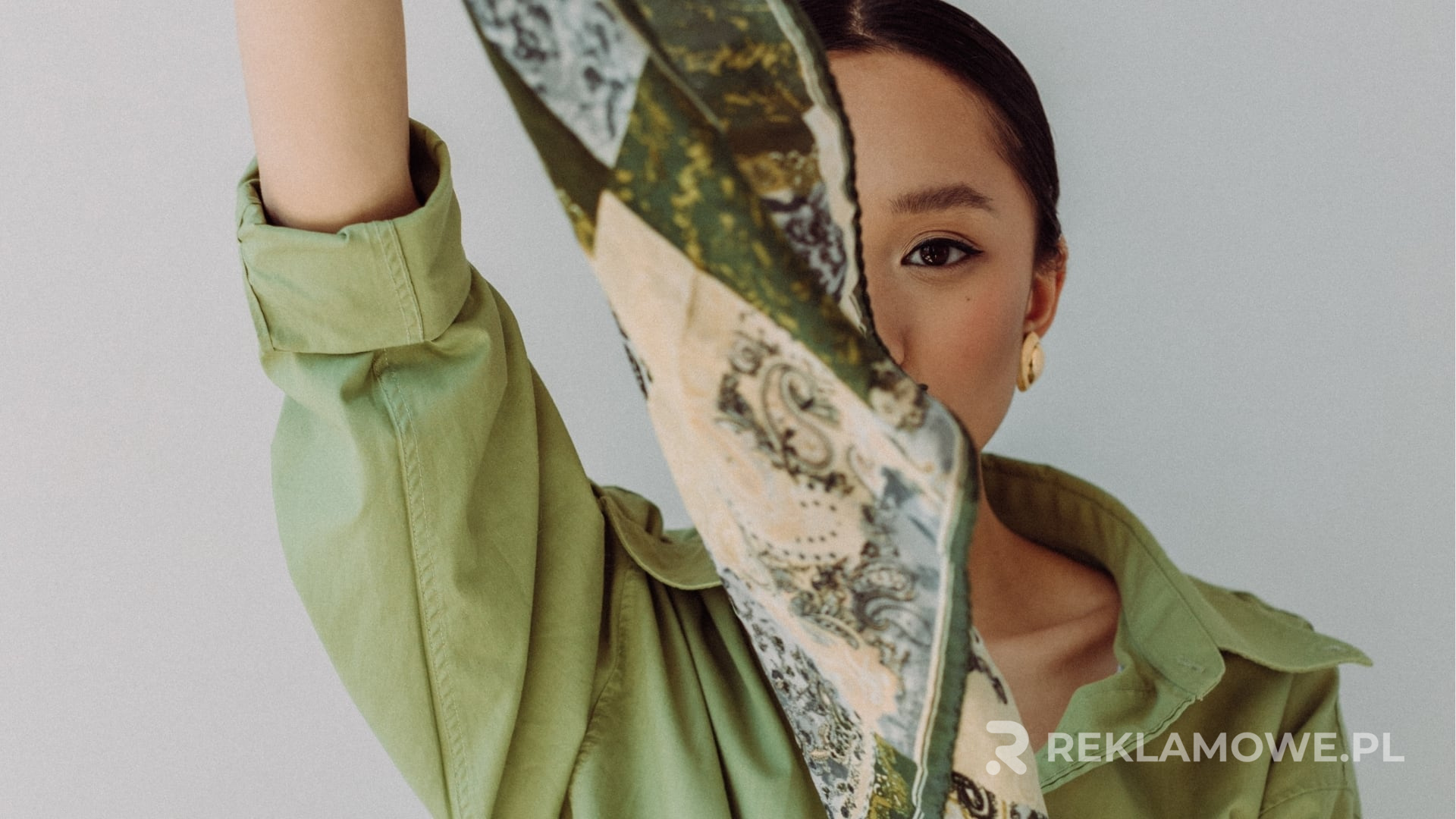 Szaliki reklamowe różnych materiałów